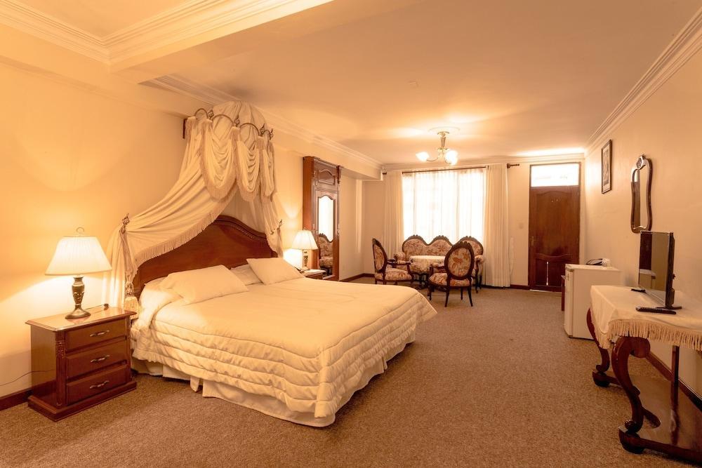 Hotel Independencia سوكر المظهر الخارجي الصورة